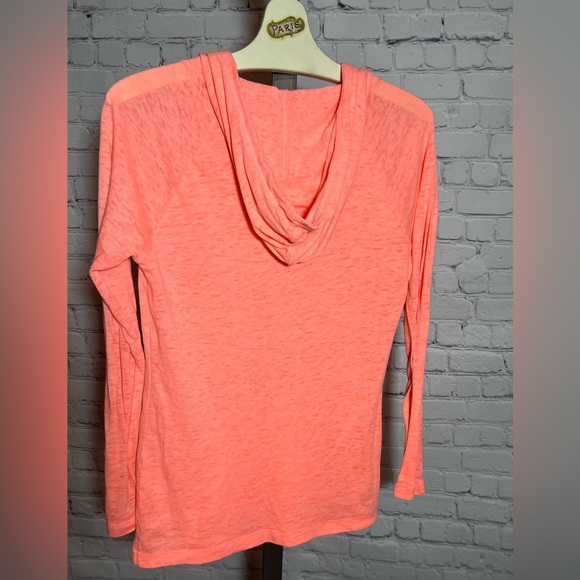 No Boundaries hooded light weight long sleeve top. Size: M (7-9) Peach/Orange. - Picture 2 of 7